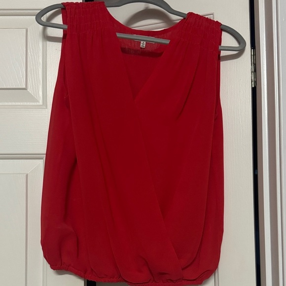 Red sleeveless Blouse with cross front - Picture 2 of 6